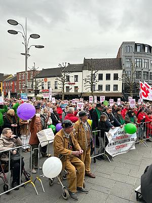 https://heerlen.sp.nl/nieuws/2024/04/heerlen-moet-een-volwaardig-ziekenhuis-houden-daarom-actie